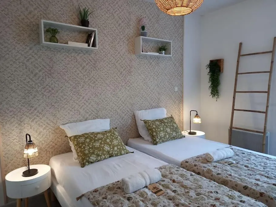 Appartement 8 Personnes En Face Des Remparts Climatise Avec Terrasse Et Parking Avignon Lejlighed